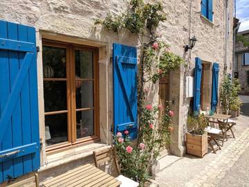 Gîte pour 6 personnes à Puycelsi
