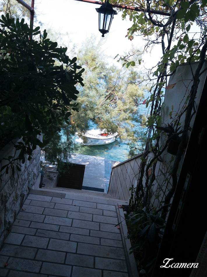 Location de vacances pour 8 personnes, avec vue sur l’océan ainsi que jardin et vue à Lumbarda - 3