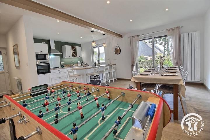 Gîte pour 8 personnes, avec jardin à Matignon - 2