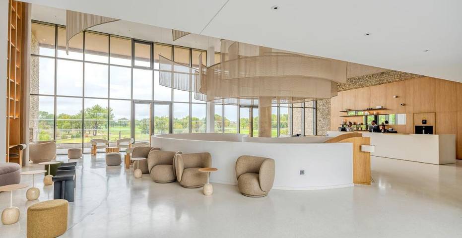 Appart’hôtel pour 2 personnes, avec piscine ainsi que jardin et vue