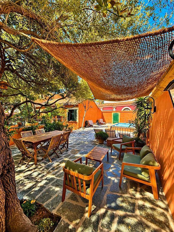 Villa pour 8 personnes, avec piscine et balcon à Calvi