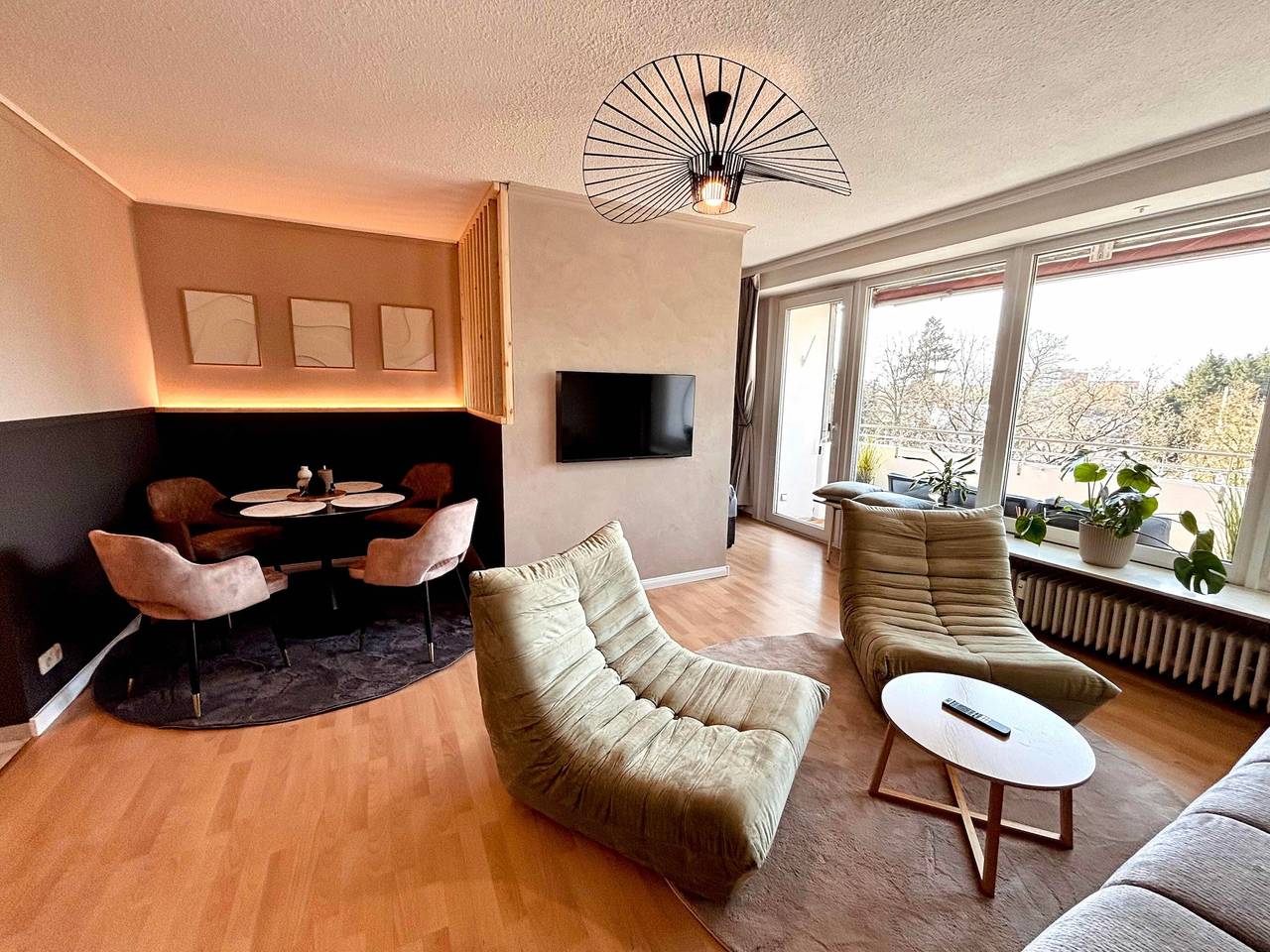 Entire studio, Apartment 'Kokorey' with Balcony and Wi-Fi in Halstenbek, Kreis Pinneberg