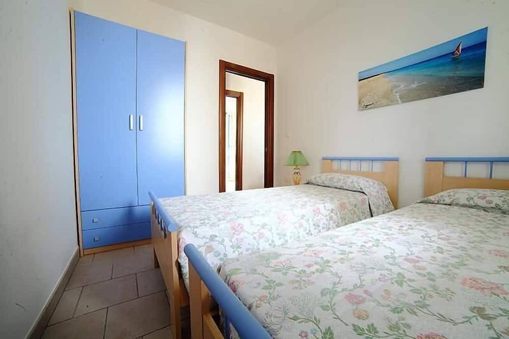 Entire apartment, Holiday apartment Ugento for 1 - 4 persons with 2 bedrooms - Holiday apartment in one or multi-famil in Torre Mozza (Salento), Gulf of Taranto
