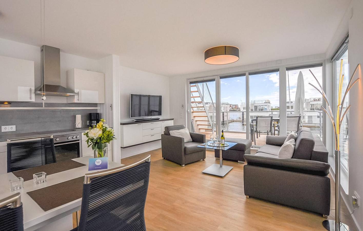 Apartment mit Meerblick, Terrasse und Parkplatz, 900m zum Strand in Olpenitz, Kappeln