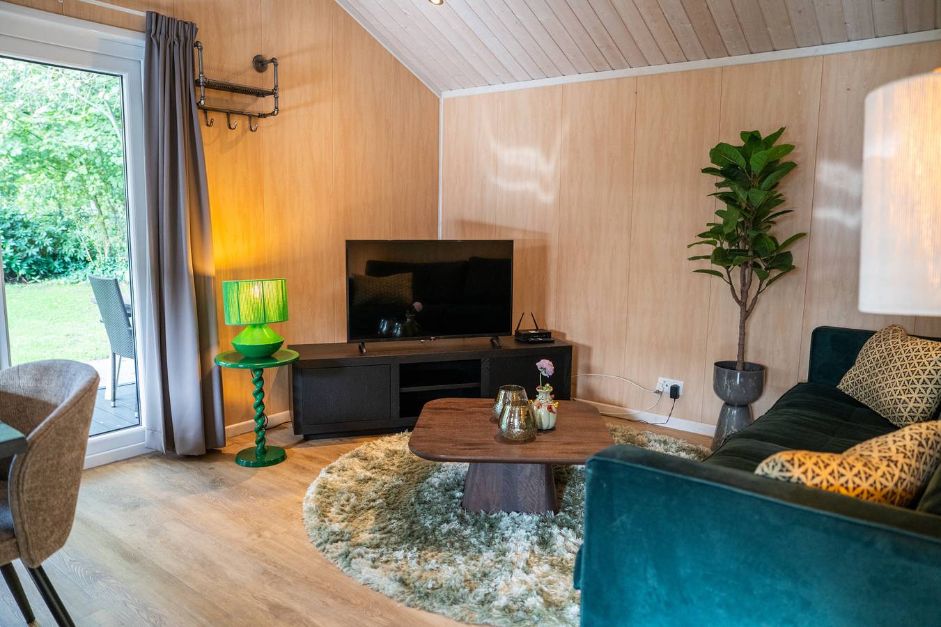 Gemütliche 6-Personen-Lodge in einem schönen Waldgebiet in Oirschot in Oirschot, Nordbrabant