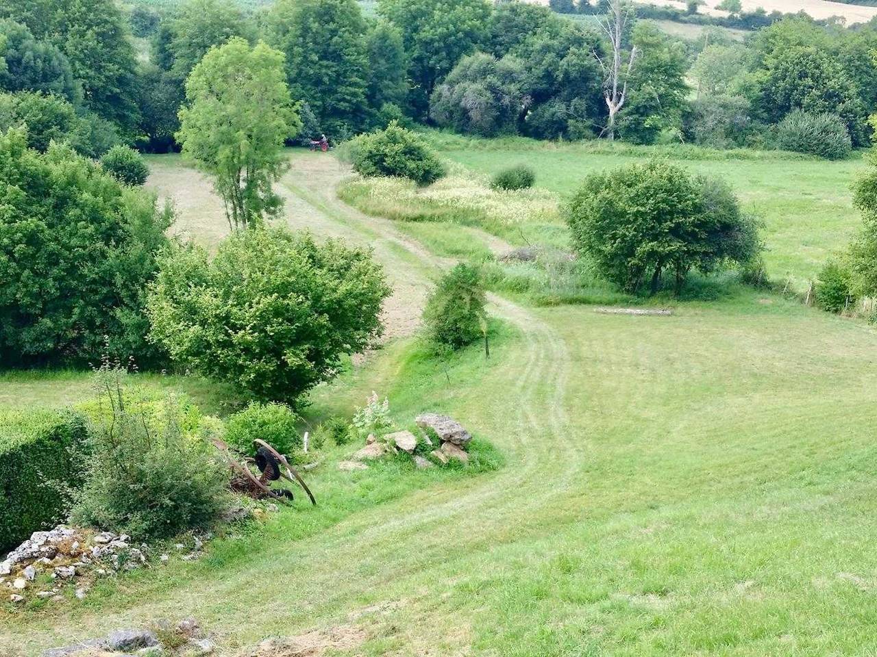Casa independiente con vista al campo, se aceptan mascotas, ideal para naturaleza y pesca in Cellefrouin, Charente