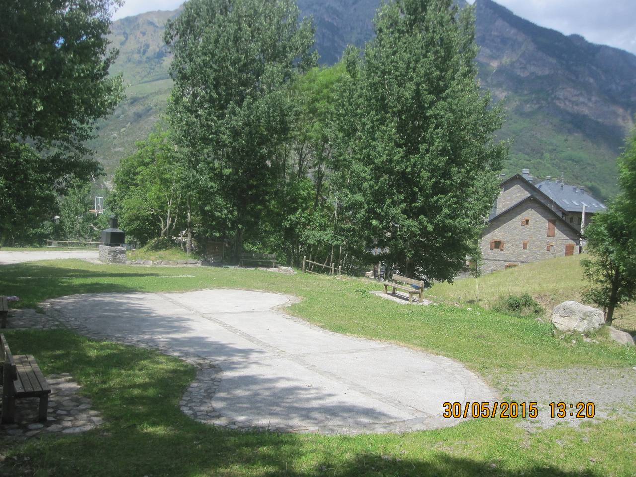 Apartamento entero, Apartamento 'Planta Baja Con Terraza Boi Taull' con vistas a la montaña, terraza y jardín privado in Boí, Valle de Bohí