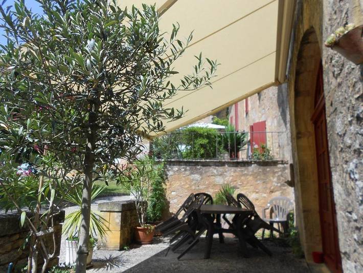 Location de vacances pour 6 personnes, avec terrasse à Biron - 3