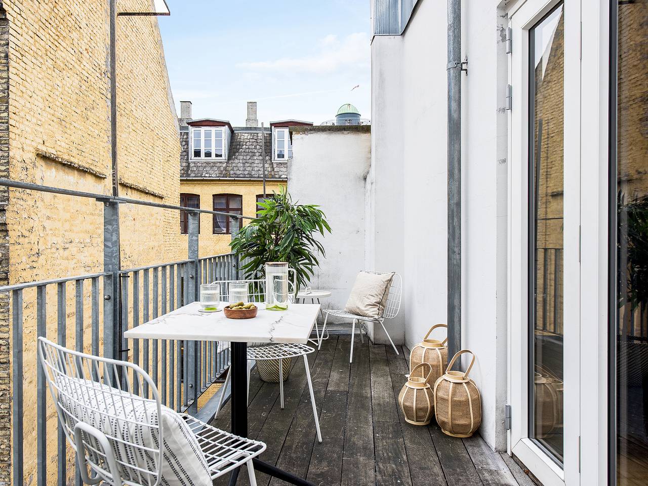 Geheel appartement, Leaves 2- Chic Apt for 8 persons in Central Copenhagen in Kopenhagen Centrum, Kopenhagen