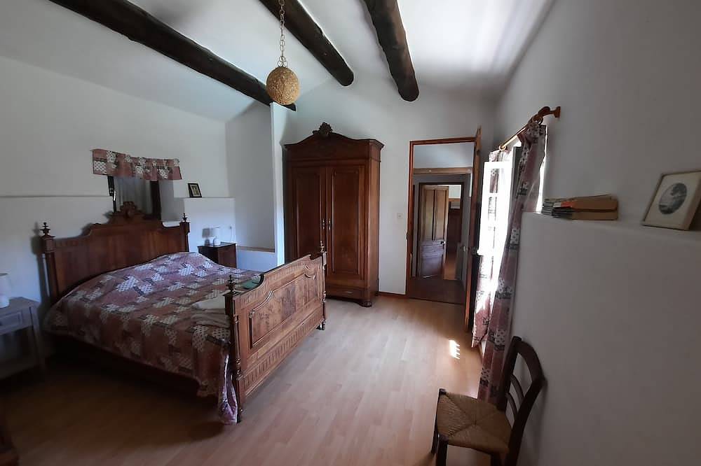 Beautiful Provencal mas with breathtaking views of the Luberon in Ménerbes, Regionaler Naturpark Luberon