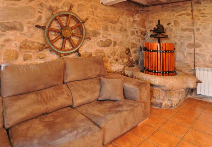 Location de vacances pour 10 personnes, avec vue et jardin à Marín - 2