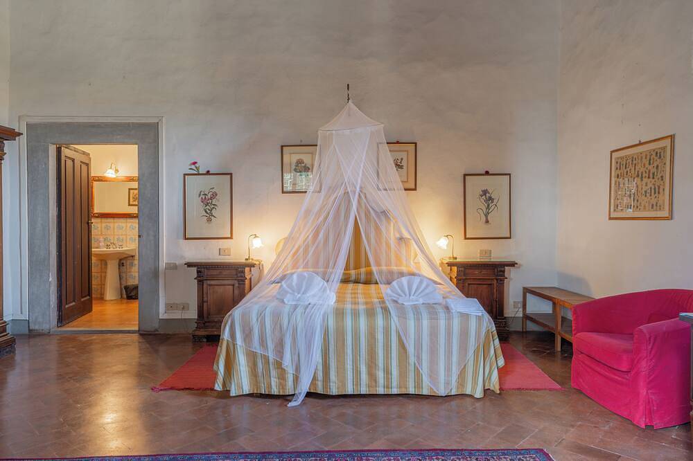 Spacious villa in Toscana with swimming pools - Near Florence Villa Casavecchia in San Casciano in Val di Pesa, Firenze province