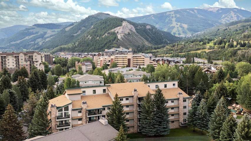 Appart’hôtel pour 6 personnes, avec sauna et piscine ainsi que terrasse et vue