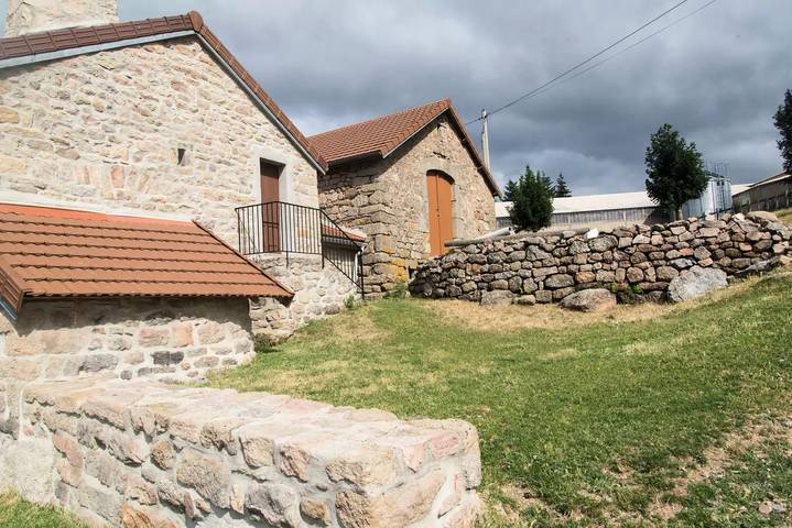 Gîte pour 5 personnes, avec Jardin à Pied-de-Borne