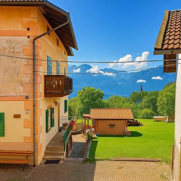 Gîte pour 4 personnes, avec balcon et vue, animaux acceptés dans Varena