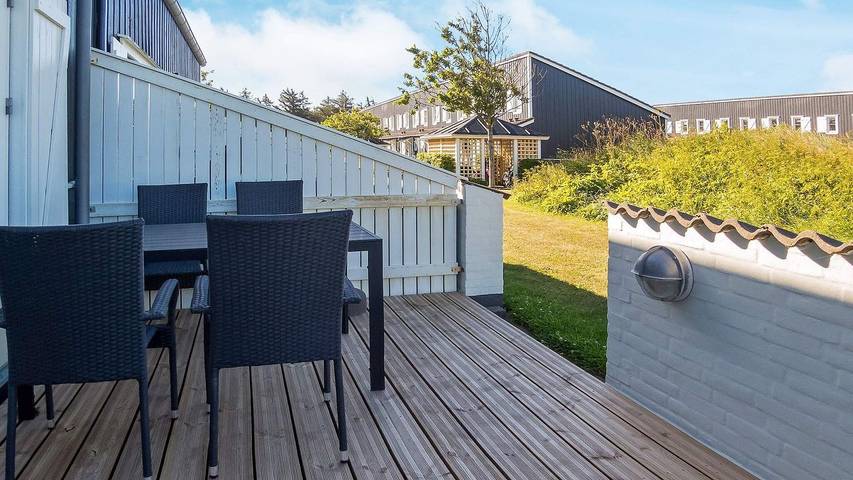 Ferienhaus für 7 Personen, mit Terrasse und Sauna sowie Pool in Agger - 2