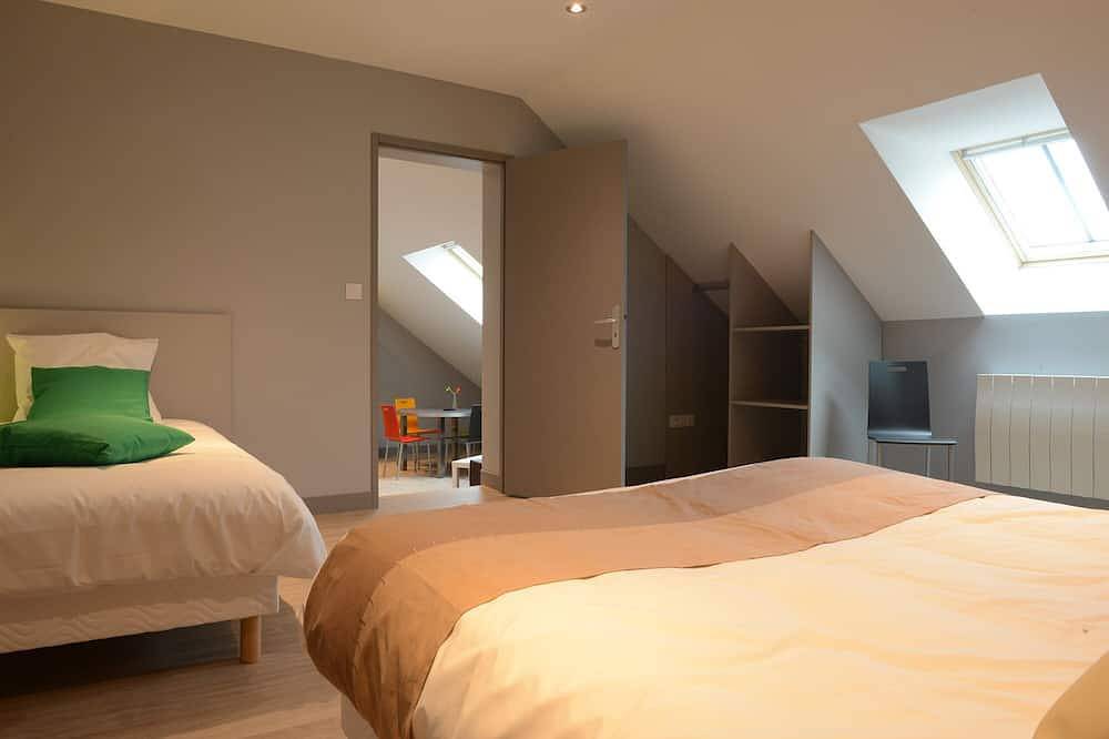Appartement entier, Résidence Appart’en ville Appartement 5 personnes in Alleuze, Région de Saint-Flour