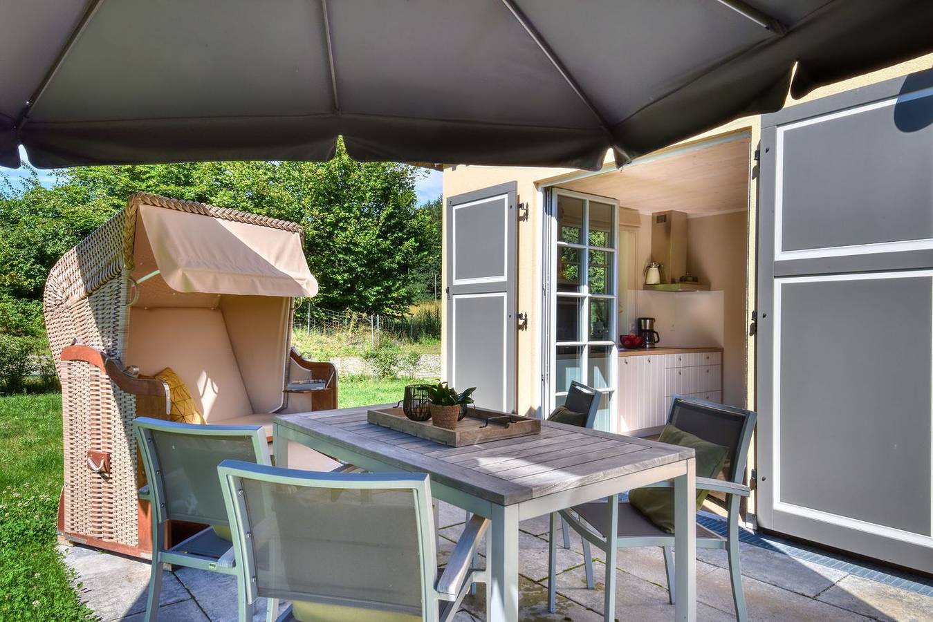 Idyllisches Inselglück pur: Ferienhaushälfte Inselliebe 2 in Klein Stresow Rügen in Klein Stresow, Putbus