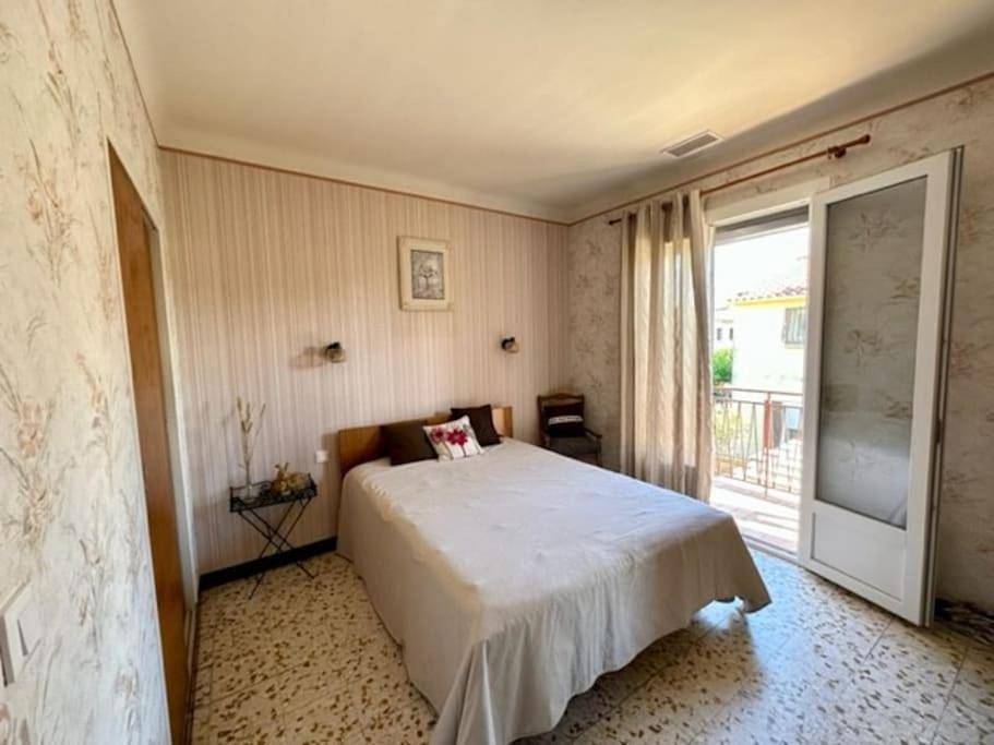 Appartement entier, Two-Bedroom Apartment in Saint-Laurent-de-la-Salanque, Côte d'Améthyste
