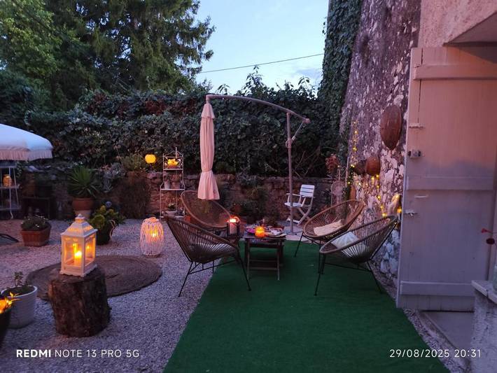 Gîte pour 2 personnes, avec jardin ainsi que balcon et vue à Saint-Vallier-de-Thiey - 2