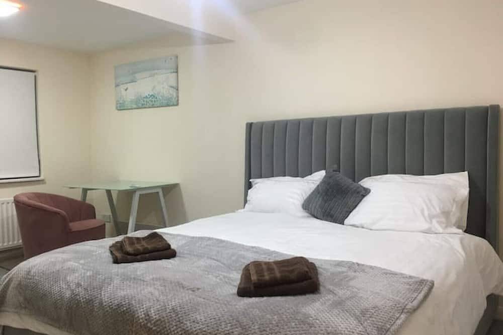 Spacious 5-Bedroom Home – Perfect for Family Getaways and Group Stay in Fareham, Hampshire