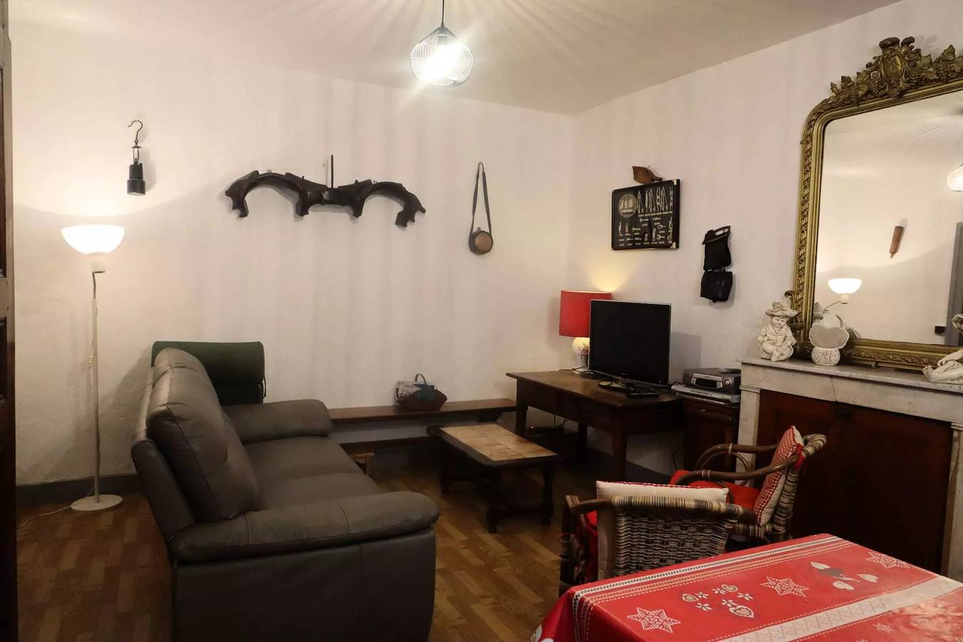 Entire apartment, Vacation rental. Spacious apartment 6 pers. in the village in Arêches, Beaufort (Rhône-Alpes)