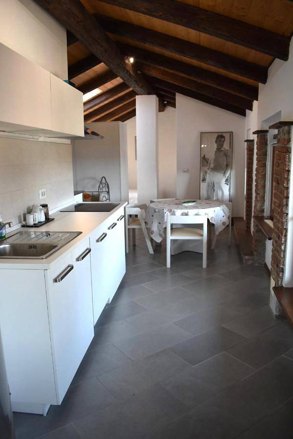 Chambre d’hôte pour 2 personnes, avec Balcon et Terrasse ainsi que Vue sur le lac et Vue à Viverone - 4