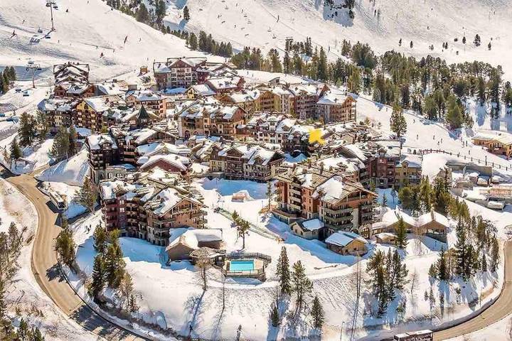 Appartement de vacances pour 6 personnes, avec piscine et terrasse ainsi que vue et sauna, animaux acceptés