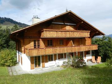 Chalet pour 5 personnes, avec balcon à Saanen