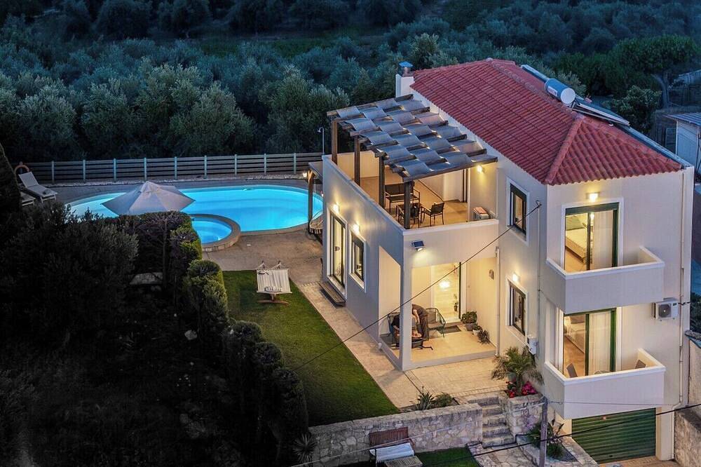 Jacuzzi ★ Grillplatz ★ Meerblick ★ Privater Pool in Chania und Umgebung