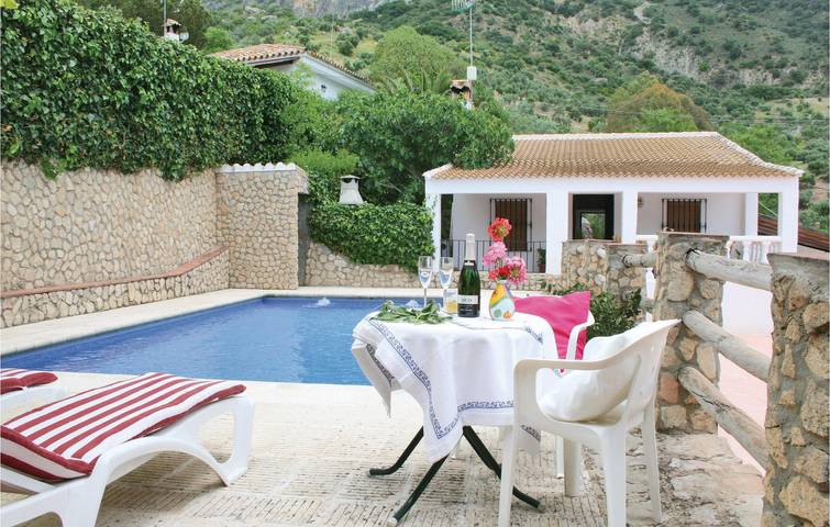 Rückzugsort am Pool 2 km von El Gastor entfernt in El Gastor, Pueblos Blancos