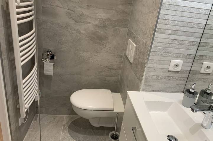 Gîte pour 4 personnes, avec terrasse à Divonne-les-Bains - 4