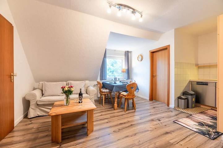 Ferienwohnung für 3 Personen, mit Balkon und Garten sowie Sauna und Pool - 1