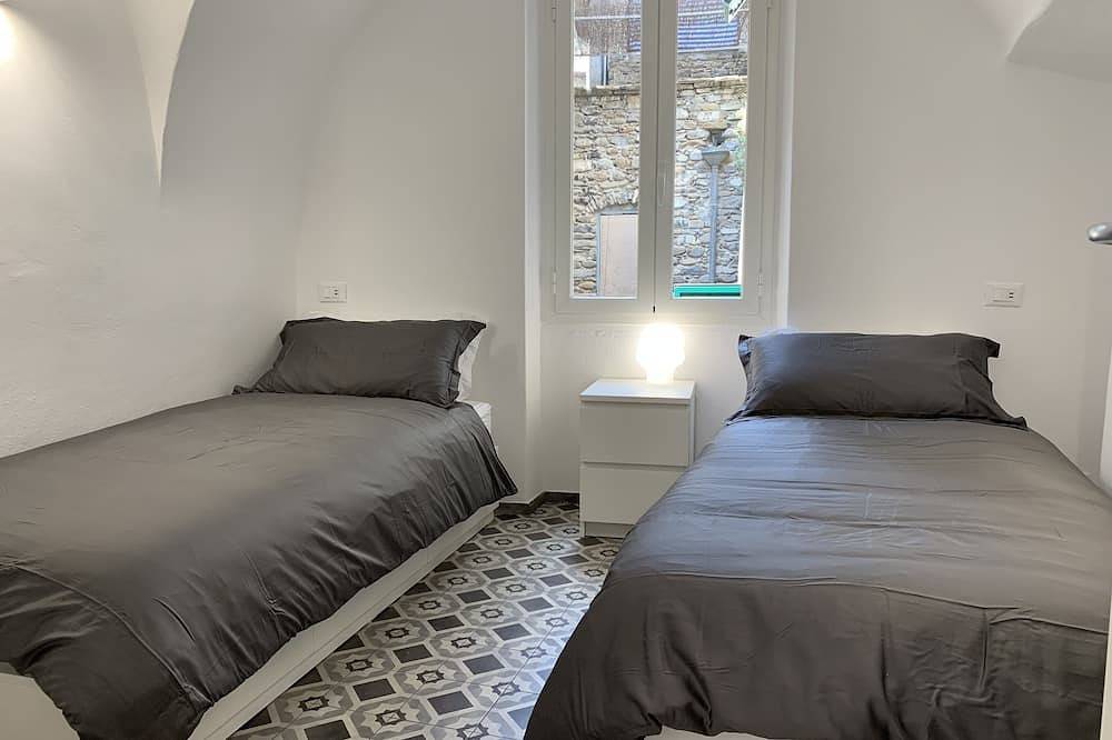 Atemberaubende Aussicht auf die Burg und die römische Brücke, 4Beds, 4Baths, Ac, Free Wifi in Dolceacqua, Ligurische Alpen