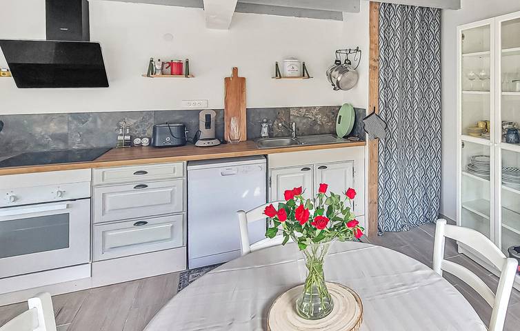 Location de vacances pour 2 personnes, avec jardin ainsi que terrasse et piscine dans Gorges de l’Ardèche - 4