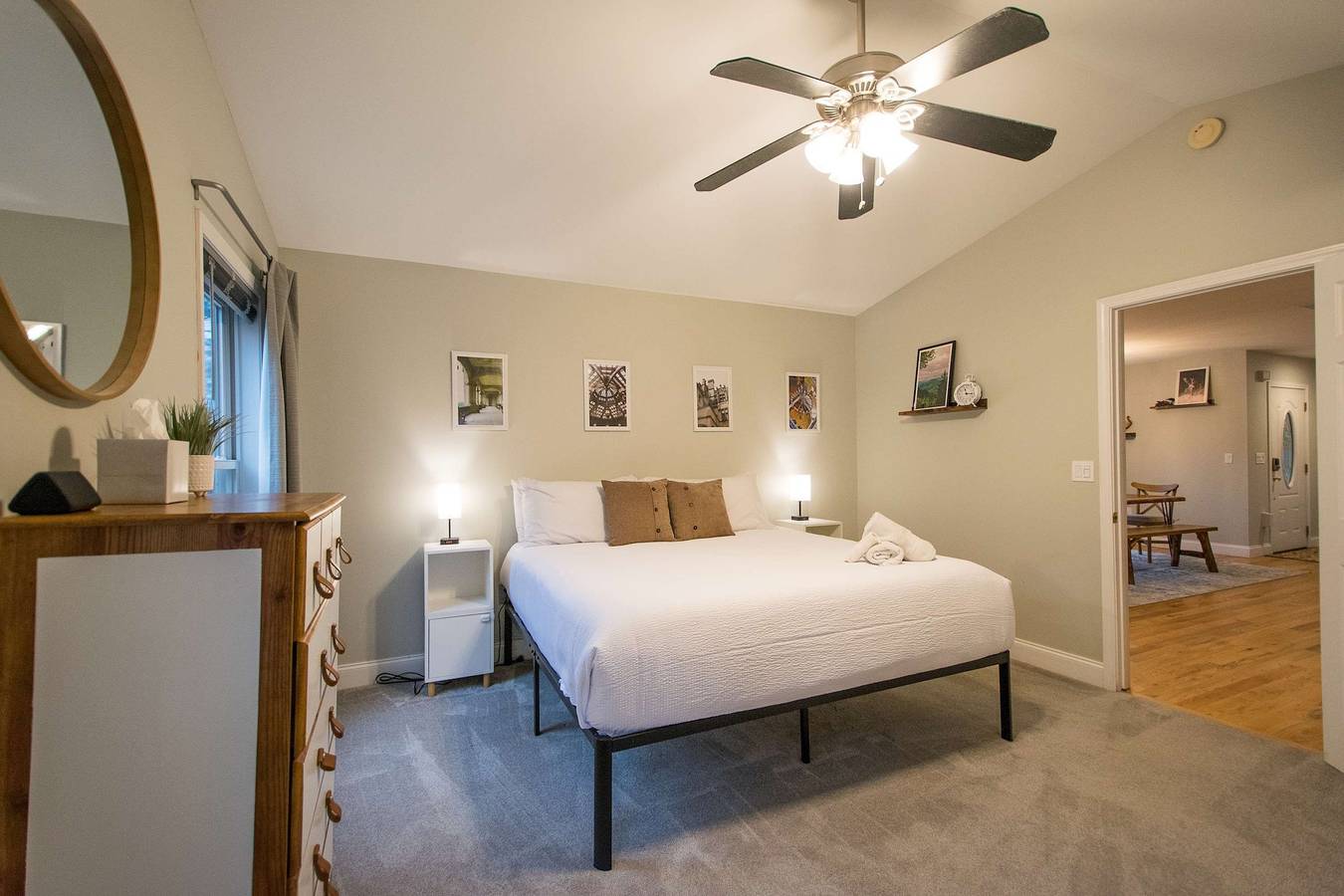 Spacious 4Br Retreat w Free Tix Fire Pit Grill in Blue Ridge Parkway, Buncombe County