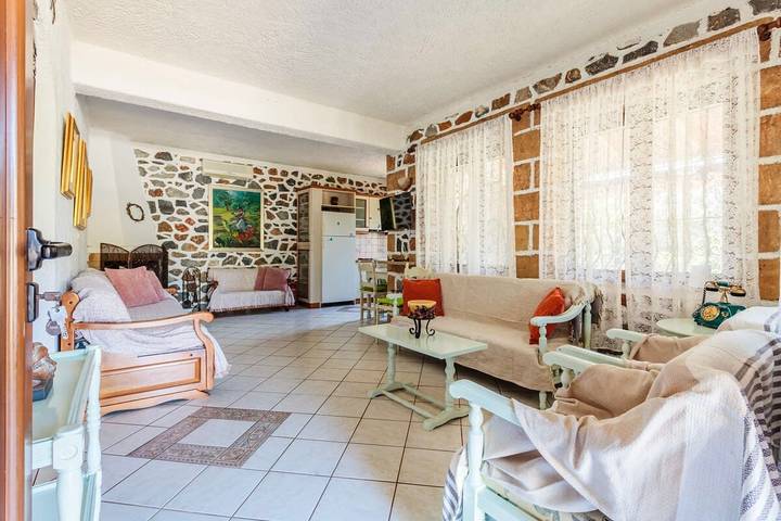 Location de vacances pour 6 personnes, avec jardin, adapté aux familles dans Stoupa - 2