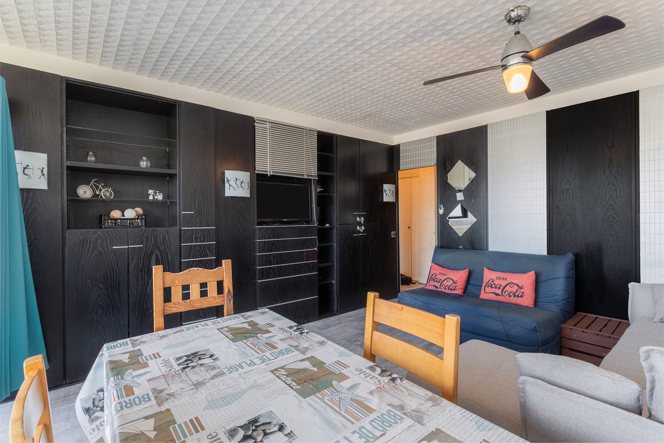 Appartement entier, Appartement 'Vue Sur Mer' avec vue sur la mer, balcon et Wi-Fi in Saint-Cyprien-Plage, Saint-Cyprien