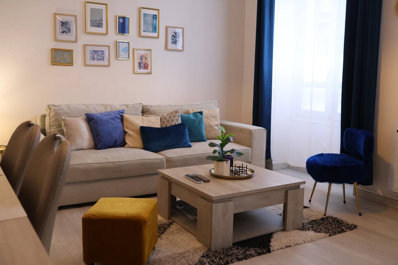 Ganze Wohnung, Apartment 'Casa Azul – Nevers nahe Bahnhof' in Nevers, Nièvre