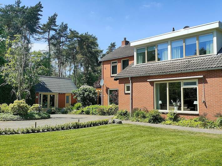 Vakantiehuis voor 18 personen, met terras en balkon/terras in Drenthe