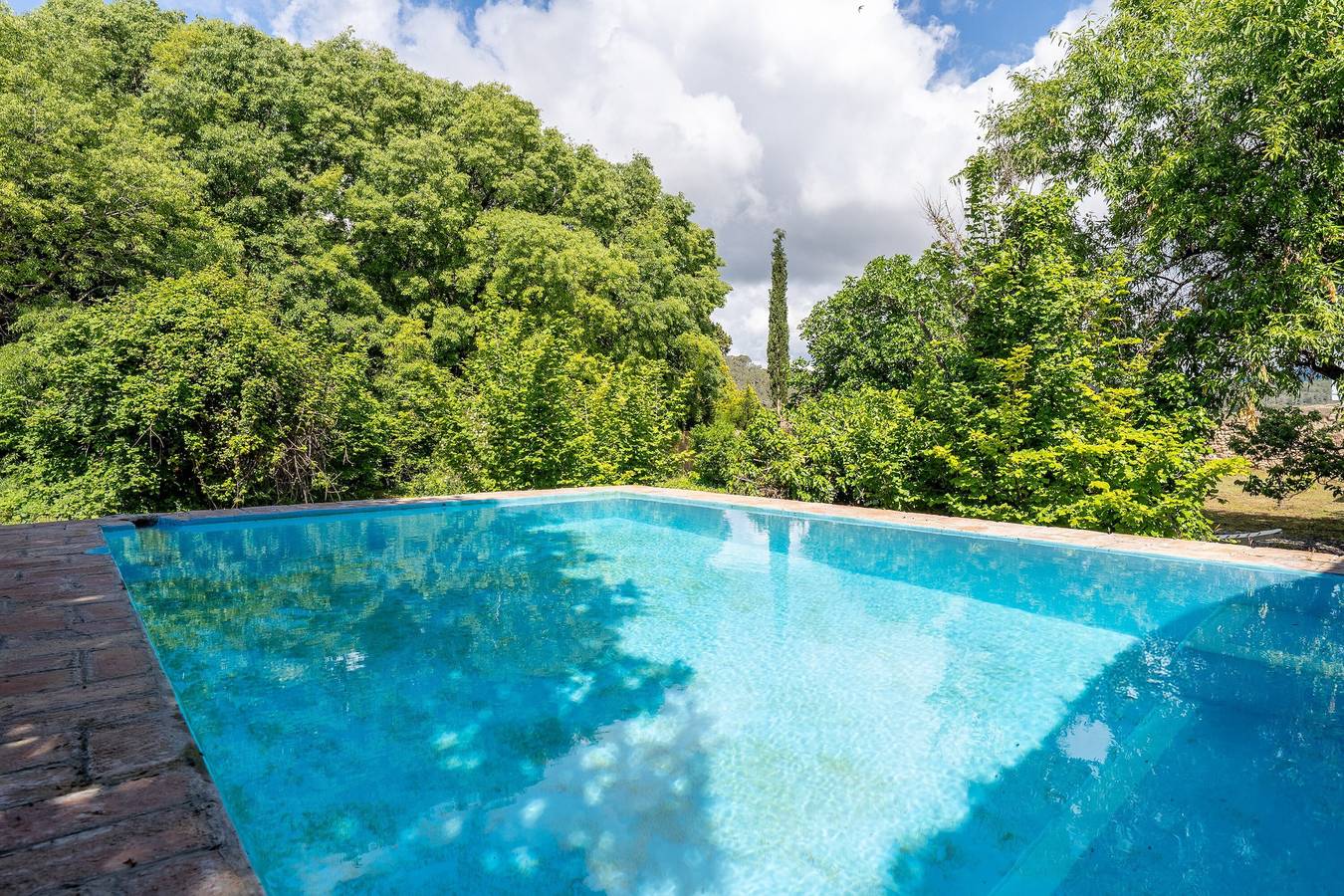 Casa de huéspedes 'L'Abadia De Santes Creus' con vistas a la montaña, piscina privada y Wi-Fi in Santes Creus, Aiguamurcia