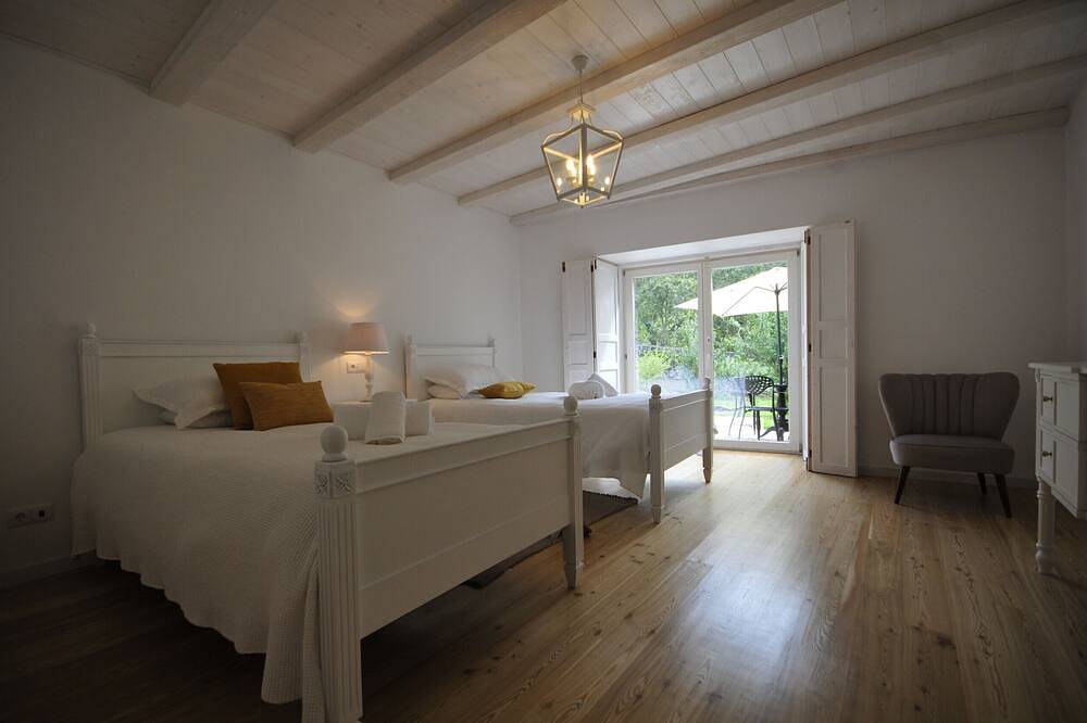 Villa 270 Deluxe Holiday Villa w/ Stunning Seaview in Afife, Distrito de Viana do Castelo