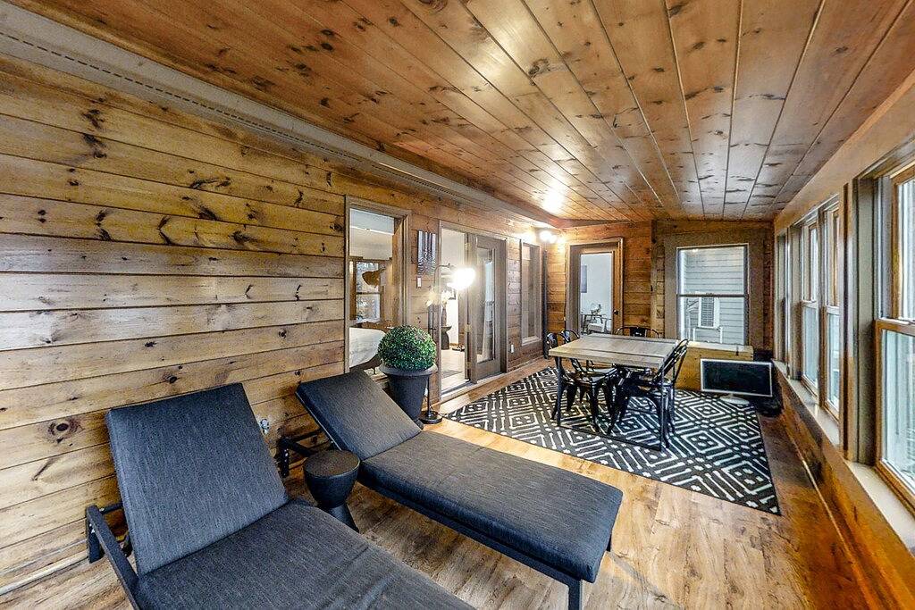 Gorgeous Waterfront Home on Westport Island with 2 Sunrooms in Lincoln County (Maine)