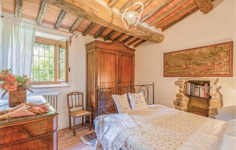 Appartamento a misura di bambino con giardino e parcheggio in Arezzo, Chianti