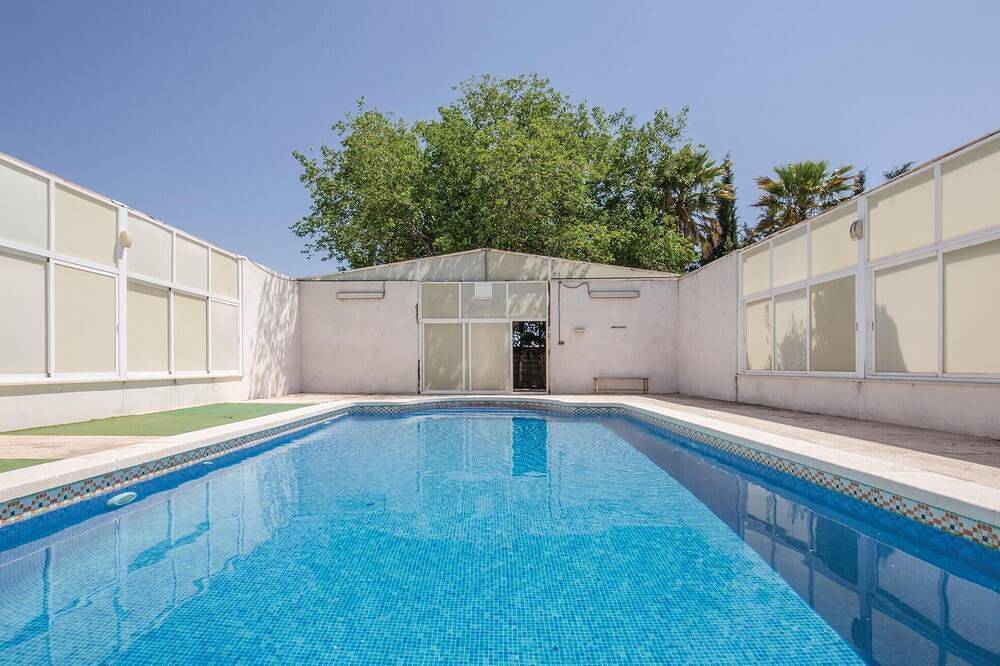 Awesome home in Caravaca with kitchen in Caravaca de la Cruz, Murcia Inland