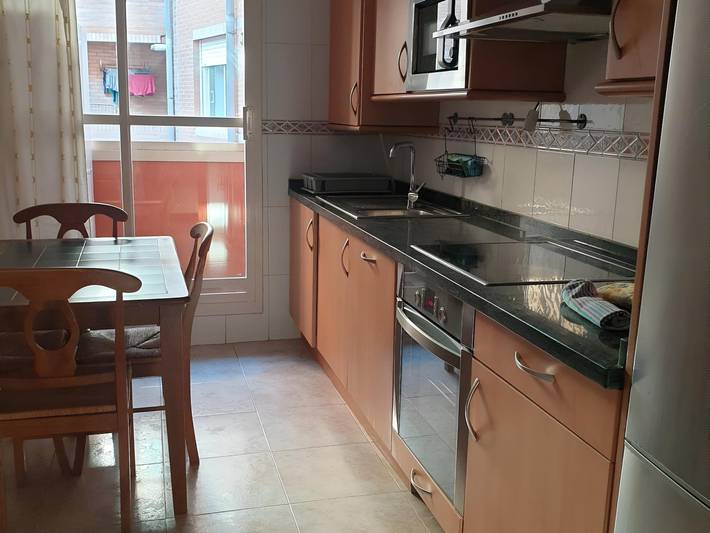 Entire holiday apartment, Apartamento Lardero 3 habitaciones in Lardero, La Rioja Province