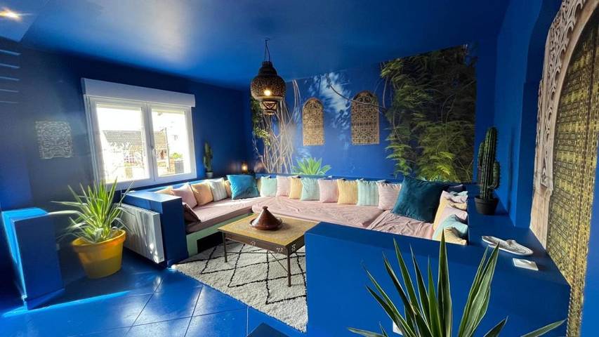 Location de vacances pour 2 personnes, avec Terrasse ainsi que Jacuzzi et Vue à Vigneux-sur-Seine