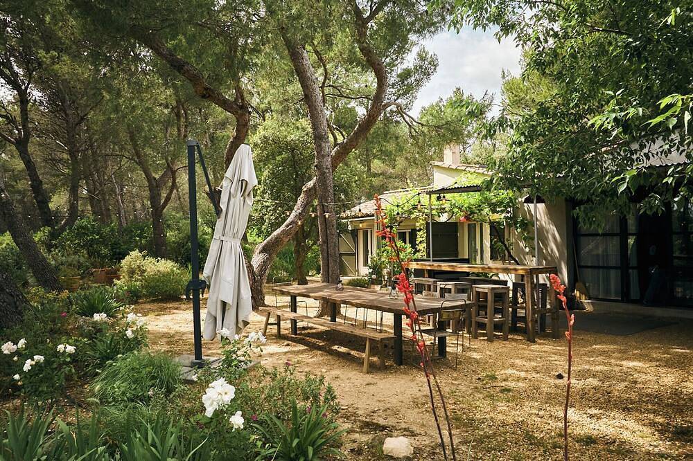 La Planque des Alpilles - Fontvieille in Fontvieille, Arles region