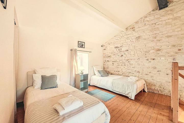 Gîte pour 5 personnes, avec piscine à Geay - 4
