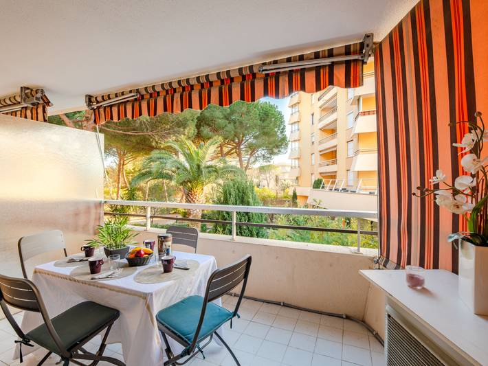 Location de vacances pour 6 personnes, avec jardin et terrasse dans Fréjus Plage